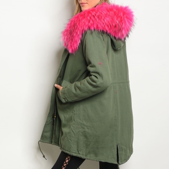Last 1! faux fur hood long cargo - Picture 3 of 6